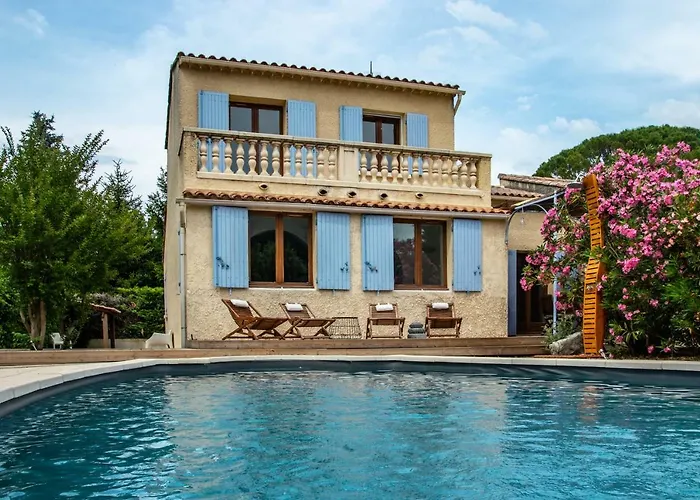 Villa In Provence With Private Pool